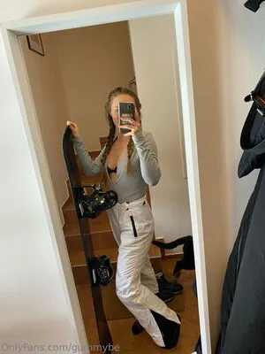 Gummybe OnlyFans Leaked Free Thumbnail Picture - #R548Fnzdfd