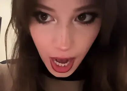 Gumoochie OnlyFans Leaked Free Thumbnail Picture - #fkBn7bo569