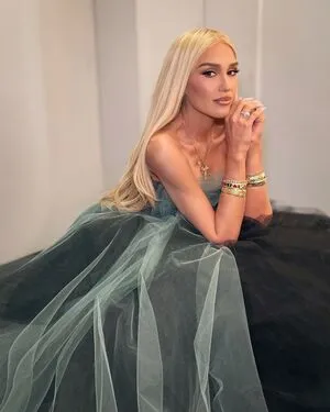 Gwen Stefani OnlyFans Leaked Free Thumbnail Picture - #AIRajRonf2