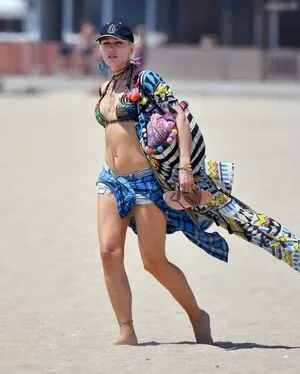 Gwen Stefani OnlyFans Leaked Free Thumbnail Picture - #Apd3MaNize