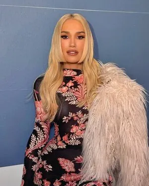 Gwen Stefani OnlyFans Leaked Free Thumbnail Picture - #MNO9fVaSHA