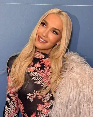 Gwen Stefani OnlyFans Leaked Free Thumbnail Picture - #OJAbCiqeaR
