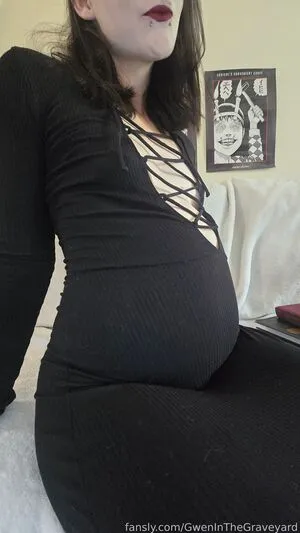 Gweninthegraveyard OnlyFans Leaked Free Thumbnail Picture - #FNygMAgrCS