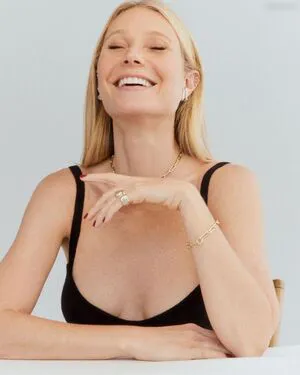 Gwyneth Paltrow OnlyFans Leaked Free Thumbnail Picture - #9mytNdbM1R