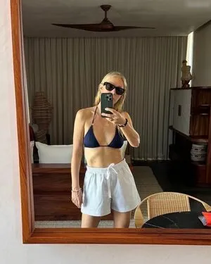 Gwyneth Paltrow OnlyFans Leaked Free Thumbnail Picture - #cOqaw1k2D4
