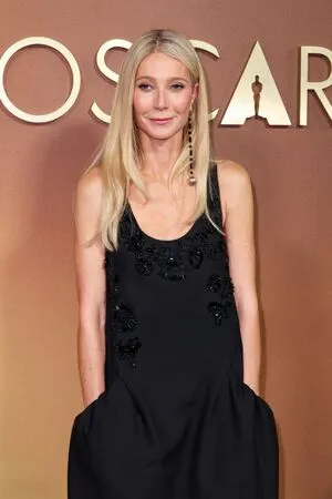 Gwyneth Paltrow OnlyFans Leaked Free Thumbnail Picture - #lIDDFJb6V9