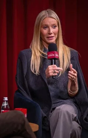 Gwyneth Paltrow OnlyFans Leaked Free Thumbnail Picture - #pNNI3bCurP