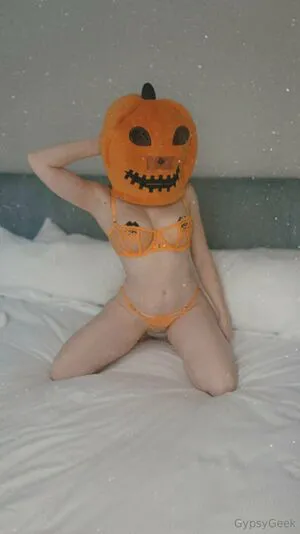 Gypsy Geek OnlyFans Leaked Free Thumbnail Picture - #YS3AIkmydo