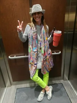 Gypsyhippietravel OnlyFans Leaked Free Thumbnail Picture - #pJSeCR2en2