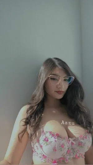 H Azzuu OnlyFans Leaked Free Thumbnail Picture - #67H1yeIEdA