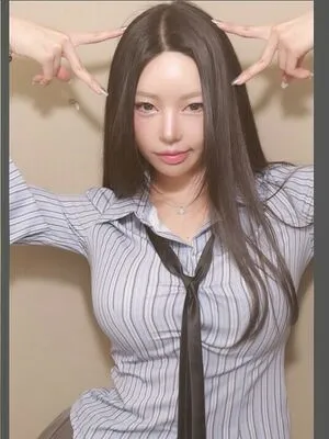 H Rvn OnlyFans Leaked Free Thumbnail Picture - #6xFBhcrSXs