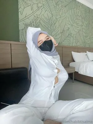 Habibtisalma OnlyFans Leaked Free Thumbnail Picture - #q9sq7oIKgU
