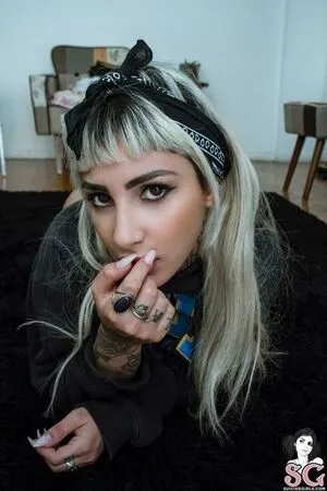 Hadid OnlyFans Leaked Free Thumbnail Picture - #K8Q9NRLkim