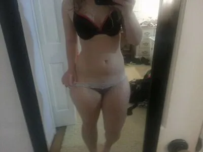 Hahawhyamidoingthis OnlyFans Leaked Free Thumbnail Picture - #NWXeFaq8ee