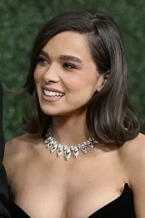 Hailee Steinfeld OnlyFans Leaked Free Thumbnail Picture - #1qWhlCqQ8V