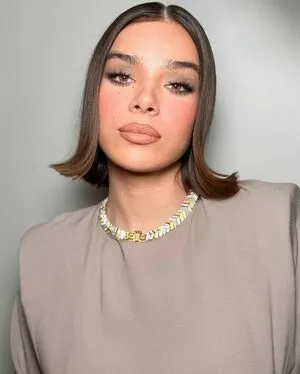 Hailee Steinfeld OnlyFans Leaked Free Thumbnail Picture - #9Wns5emHBs