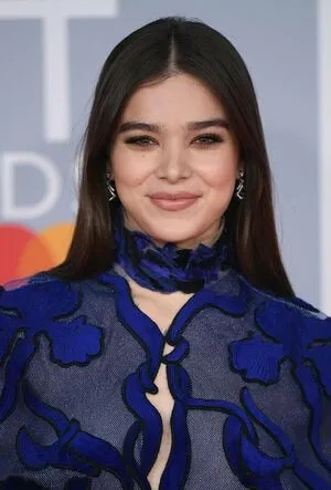 Hailee Steinfeld OnlyFans Leaked Free Thumbnail Picture - #Mznlw3ymBW
