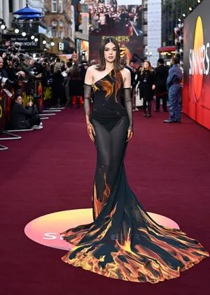 Hailee Steinfeld OnlyFans Leaked Free Thumbnail Picture - #PMouHN41Mq