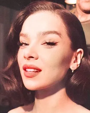 Hailee Steinfeld OnlyFans Leaked Free Thumbnail Picture - #U5S75mTQbd