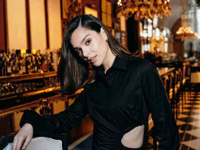 Hailee Steinfeld OnlyFans Leaked Free Thumbnail Picture - #UfiLtsjuhZ