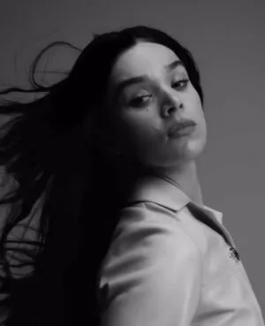 Hailee Steinfeld OnlyFans Leaked Free Thumbnail Picture - #WCRP9p4zsb