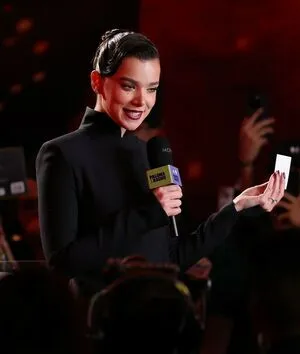 Hailee Steinfeld OnlyFans Leaked Free Thumbnail Picture - #ZlGTd18JXn
