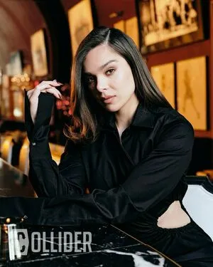 Hailee Steinfeld OnlyFans Leaked Free Thumbnail Picture - #cK4C3U4s6z
