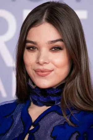 Hailee Steinfeld OnlyFans Leaked Free Thumbnail Picture - #gVB56JZ2SG
