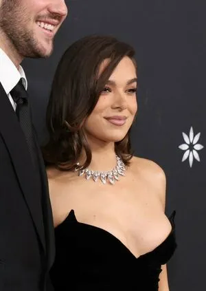 Hailee Steinfeld OnlyFans Leaked Free Thumbnail Picture - #imK6rqpUdY