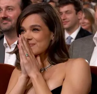 Hailee Steinfeld OnlyFans Leaked Free Thumbnail Picture - #ivV7CPdFNK