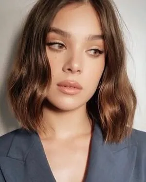 Hailee Steinfeld OnlyFans Leaked Free Thumbnail Picture - #mdqWU4Uff9