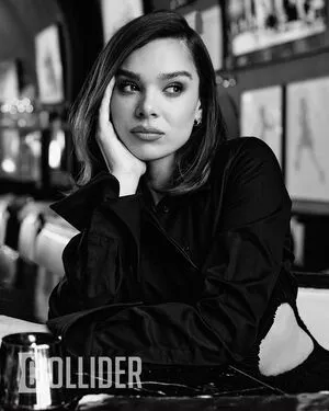 Hailee Steinfeld OnlyFans Leaked Free Thumbnail Picture - #n079G7oTl4