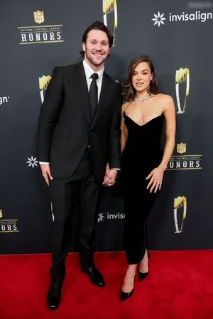 Hailee Steinfeld OnlyFans Leaked Free Thumbnail Picture - #qQANZBeoMF