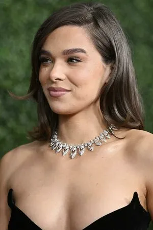 Hailee Steinfeld OnlyFans Leaked Free Thumbnail Picture - #rJM95hh6ih