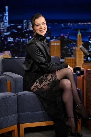 Hailee Steinfeld OnlyFans Leaked Free Thumbnail Picture - #upKZ53ELkm