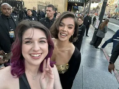 Hailee Steinfeld OnlyFans Leaked Free Thumbnail Picture - #uvG6FvMUKw