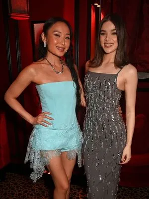 Hailee Steinfeld OnlyFans Leaked Free Thumbnail Picture - #xnATt5Y3EB
