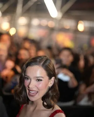 Hailee Steinfeld OnlyFans Leaked Free Thumbnail Picture - #yWtHTi100r