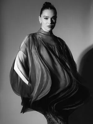 Hailee Steinfeld OnlyFans Leaked Free Thumbnail Picture - #1Y3ZiWAIhS