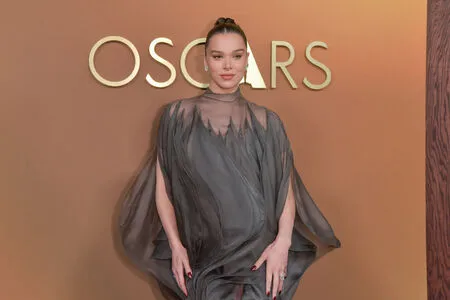 Hailee Steinfeld OnlyFans Leaked Free Thumbnail Picture - #2JDHQgTJ6D