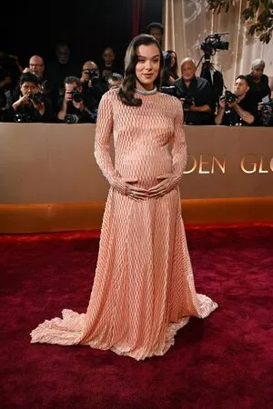 Hailee Steinfeld OnlyFans Leaked Free Thumbnail Picture - #3hcXwBMBrm