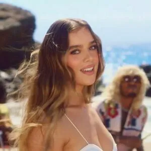 Hailee Steinfeld OnlyFans Leaked Free Thumbnail Picture - #3ru3bjr27u