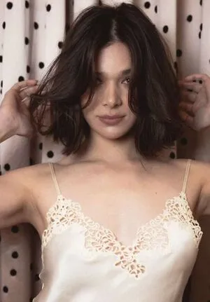 Hailee Steinfeld OnlyFans Leaked Free Thumbnail Picture - #4z8TgxxcE1