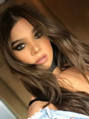 Hailee Steinfeld OnlyFans Leaked Free Thumbnail Picture - #8TqpfufoqG