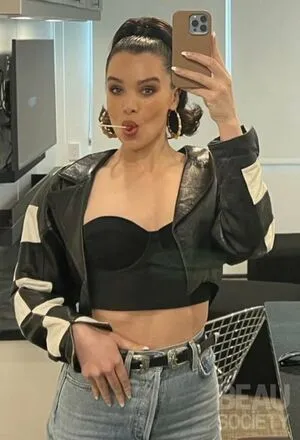 Hailee Steinfeld OnlyFans Leaked Free Thumbnail Picture - #8v5f7y37Nr