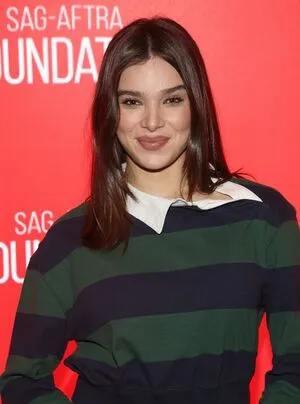 Hailee Steinfeld OnlyFans Leaked Free Thumbnail Picture - #AN9EgKoEx3