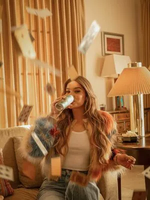 Hailee Steinfeld OnlyFans Leaked Free Thumbnail Picture - #B2ZuTN8qPf