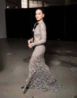 Hailee Steinfeld OnlyFans Leaked Free Thumbnail Picture - #Bbw25bpoNo