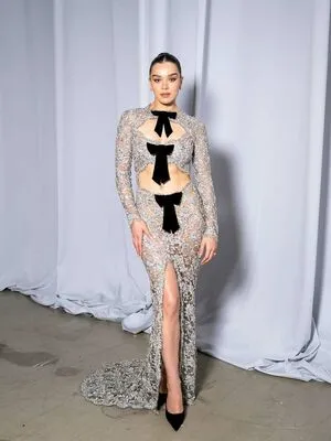 Hailee Steinfeld OnlyFans Leaked Free Thumbnail Picture - #CzmB5XVYmp