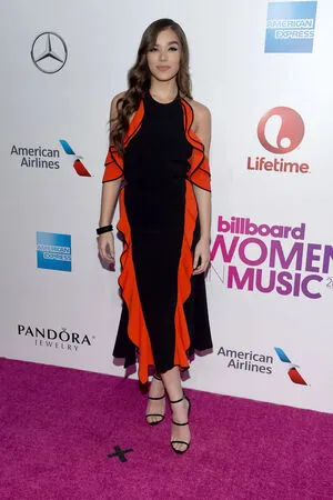 Hailee Steinfeld OnlyFans Leaked Free Thumbnail Picture - #DCvgP4dRd9